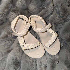 Teva Sandals, Size 6 F16121J EUC Hiking Walking  gray